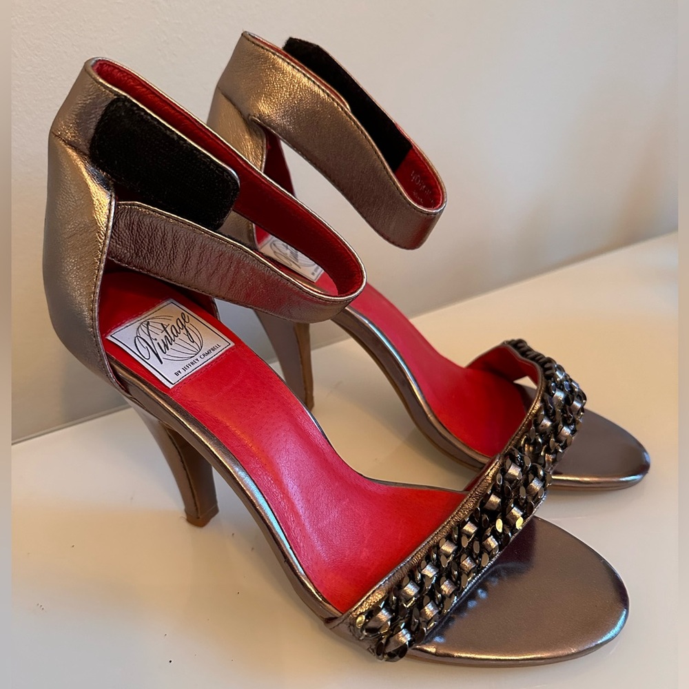 Vintage by Jeffrey Campbell heels Size 9